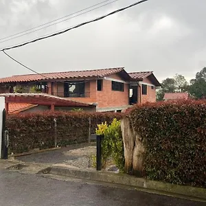 https://apartamento-tranquilo-en-santa-050017.colombiamedellinhotels.com